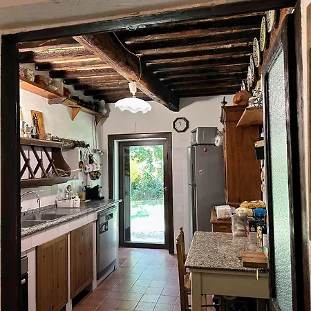 Peaceful Country Retreat Near Pesaro