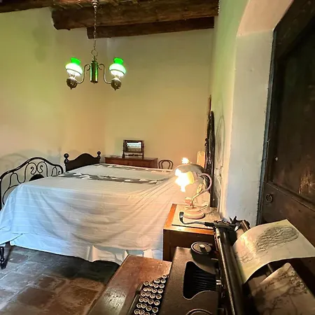 Peaceful Country Retreat Near *